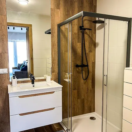 Aquarius Stawy Walczewskiego 6 *